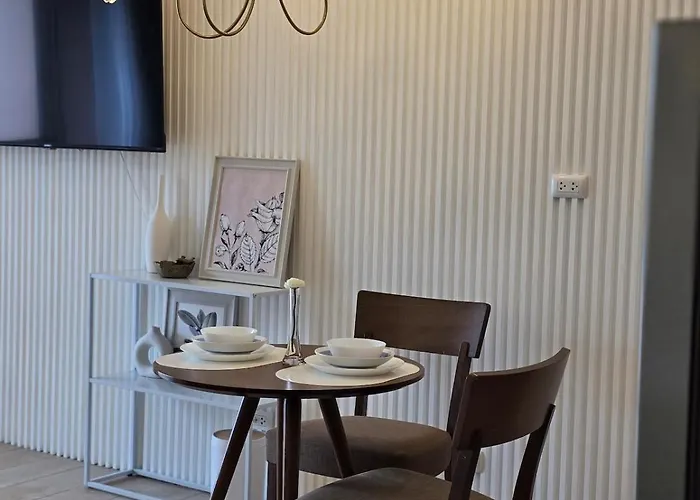 Luxurious Balcony Venice Grand Canal View Apartment Manila