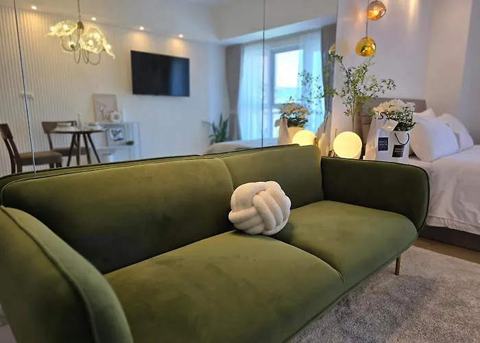 Apartment Luxurious Balcony Venice Grand Canal View Manila