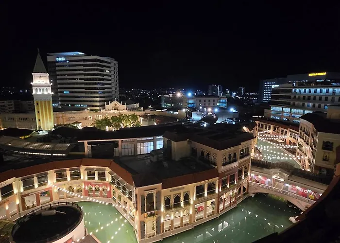 Luxurious Balcony Venice Grand Canal View Manila